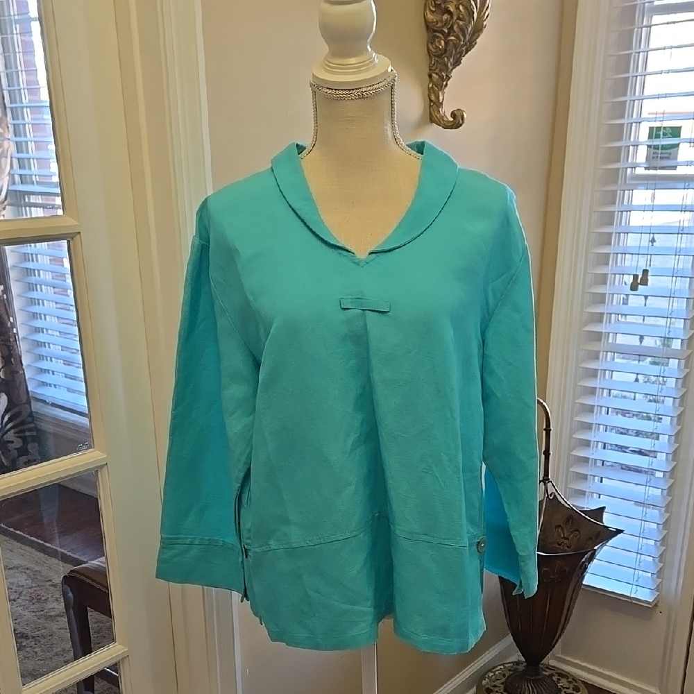 TWO WISHES linen rayon blend Turquoise Long Sleeve Top Vneck collar Medium NEW…